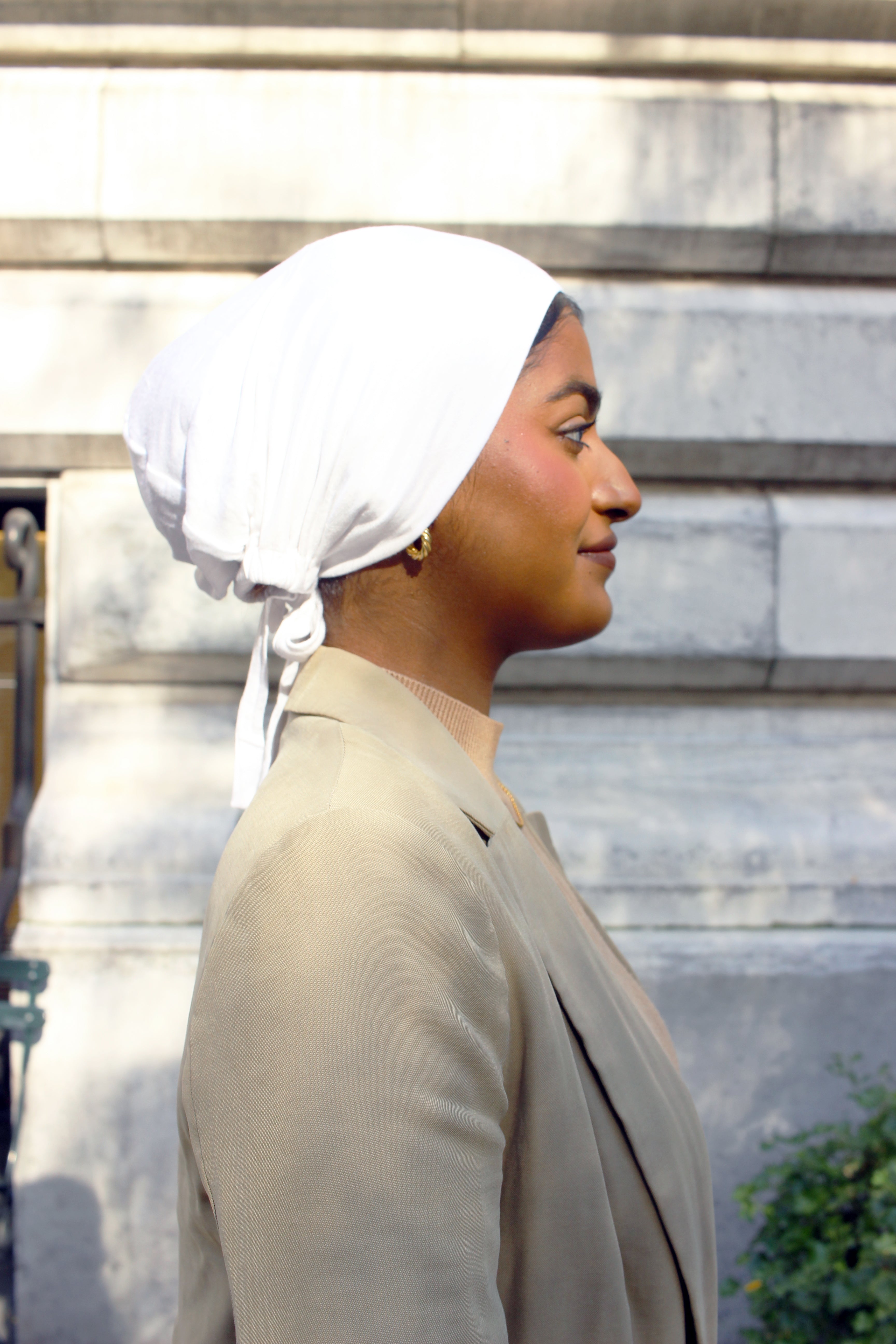 White - Adjustable Tie Underscarf